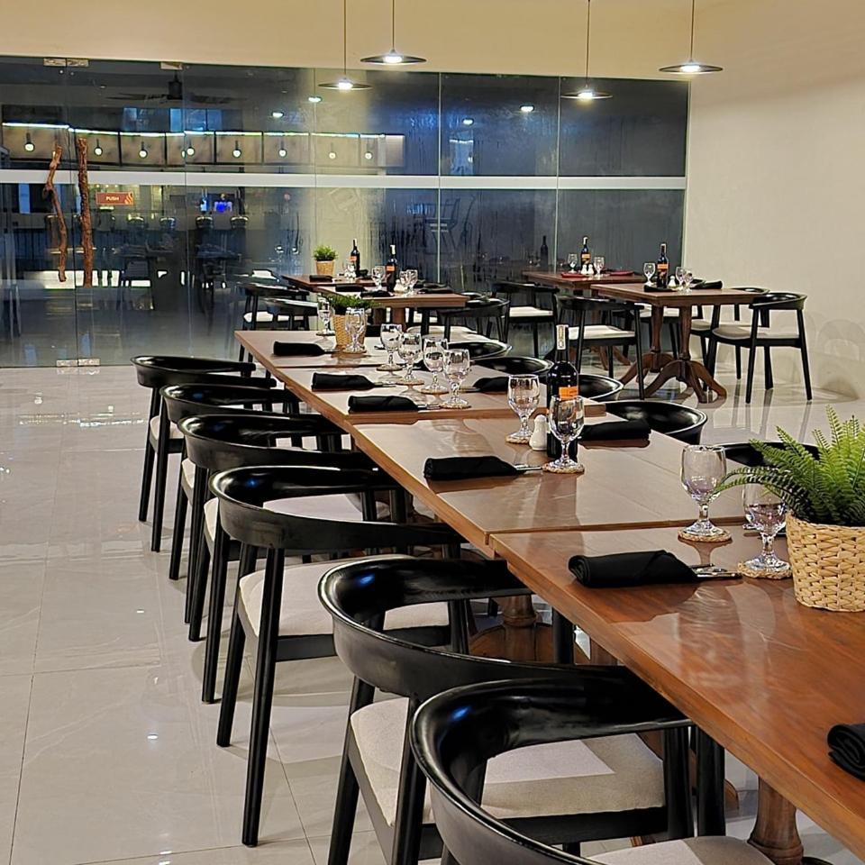 Elijah Hotel Dasmarinas Εξωτερικό φωτογραφία