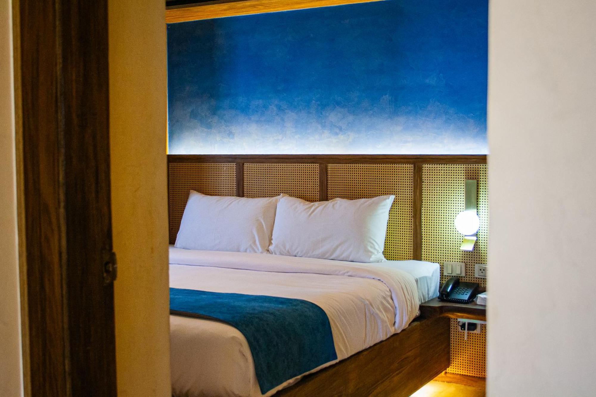 Elijah Hotel Dasmarinas Εξωτερικό φωτογραφία