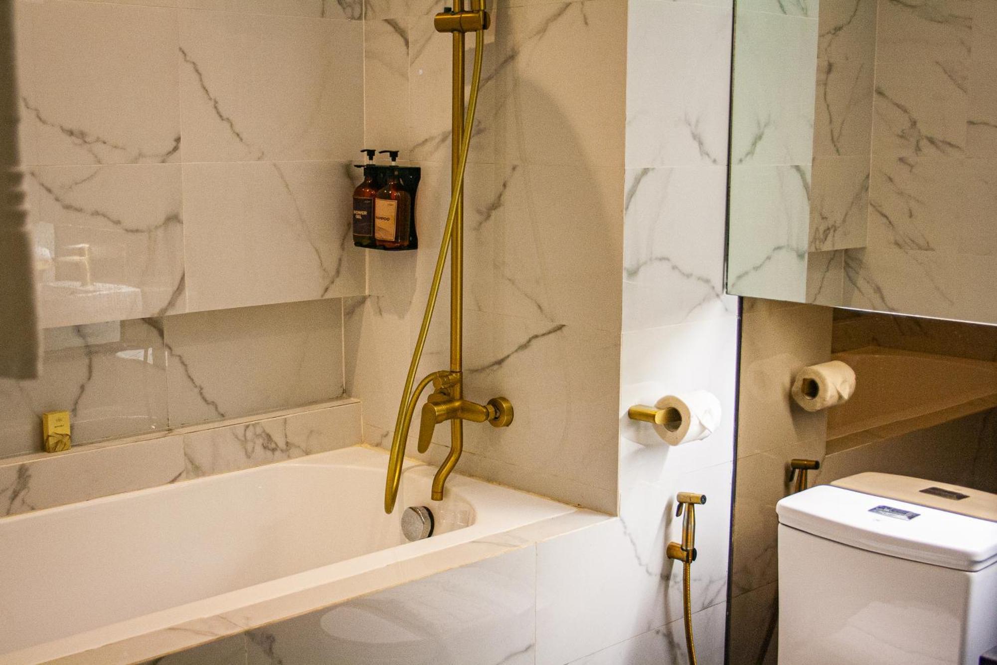 Elijah Hotel Dasmarinas Εξωτερικό φωτογραφία